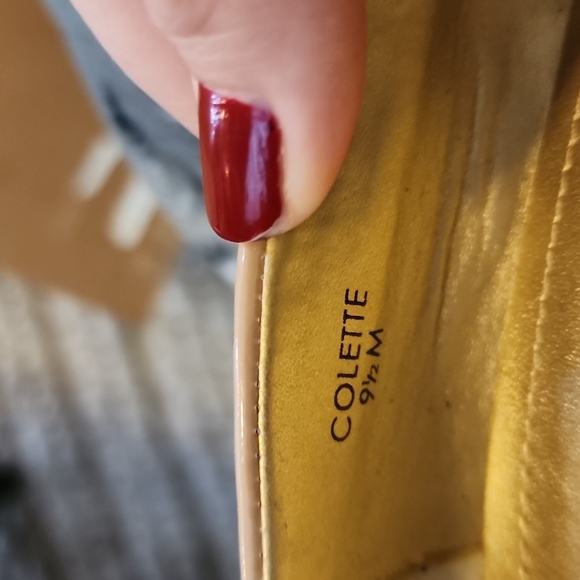 Tan high heels - Picture 2 of 3